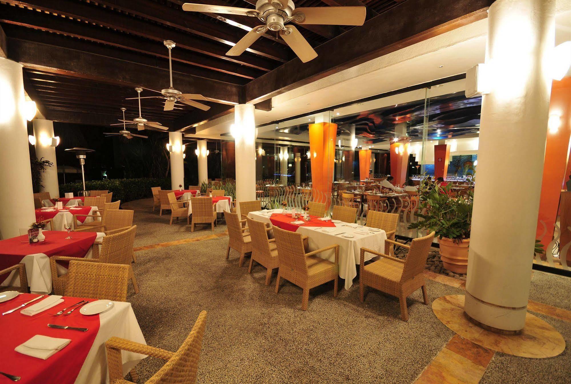 Ocean Breeze Mazatlan酒店 外观 照片
